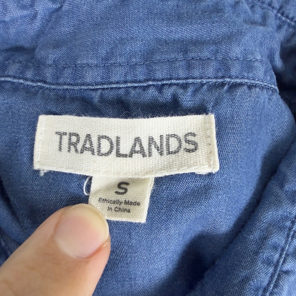 Tradlands Blue Lightweight Button Down - Women's S‎ - Picture 6 of 8